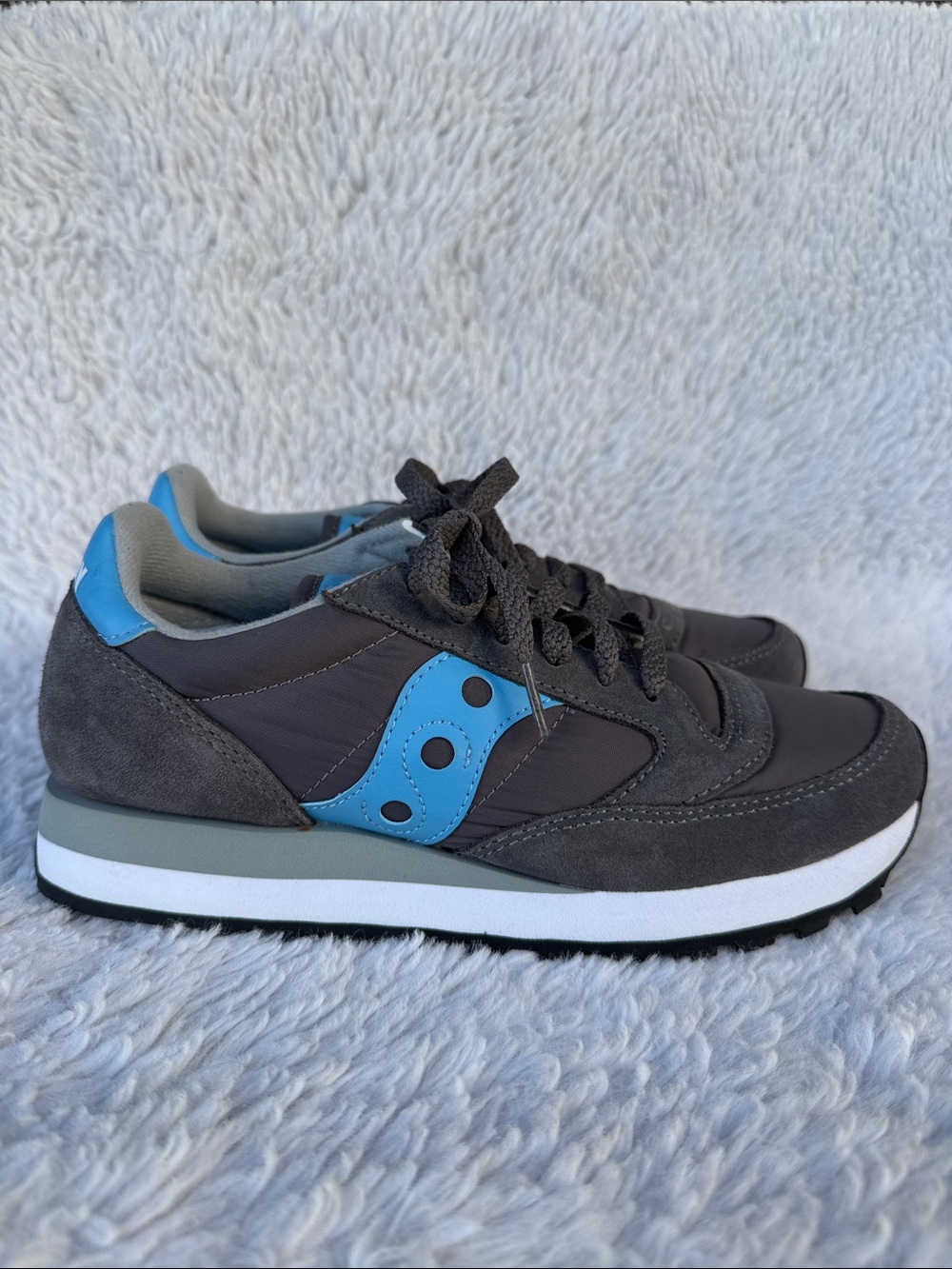 Saucony Jazz Gray and Light Blue Retro Sneaker